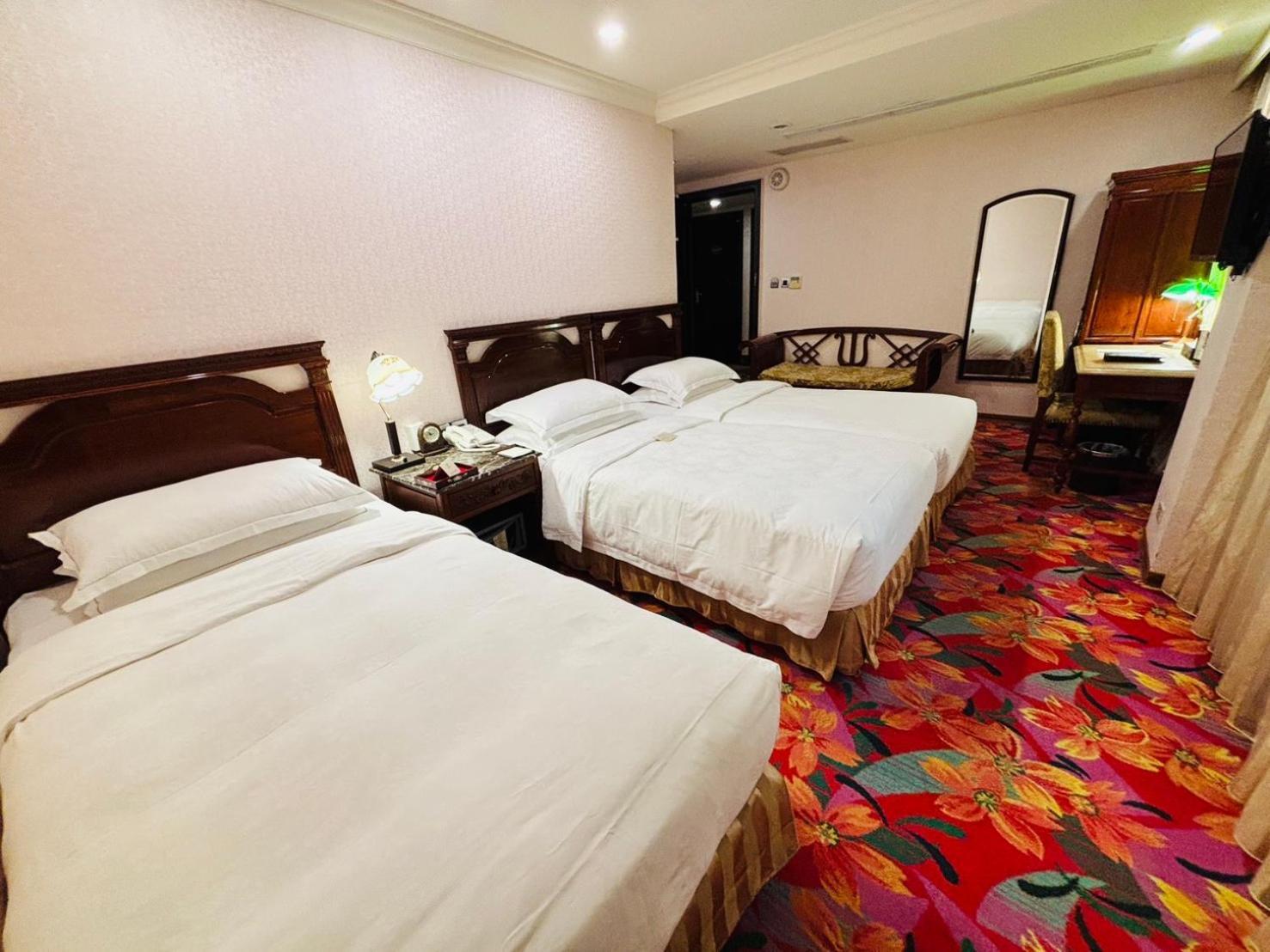 Royal Seasons Hotel Taipei ‧ Nanjing W. Exterior photo