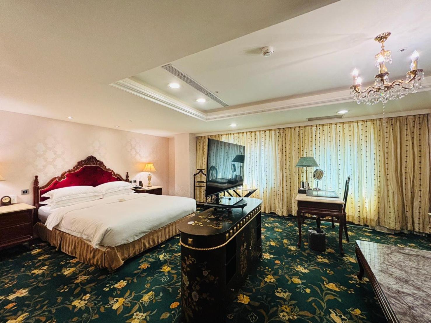 Royal Seasons Hotel Taipei ‧ Nanjing W. Exterior photo