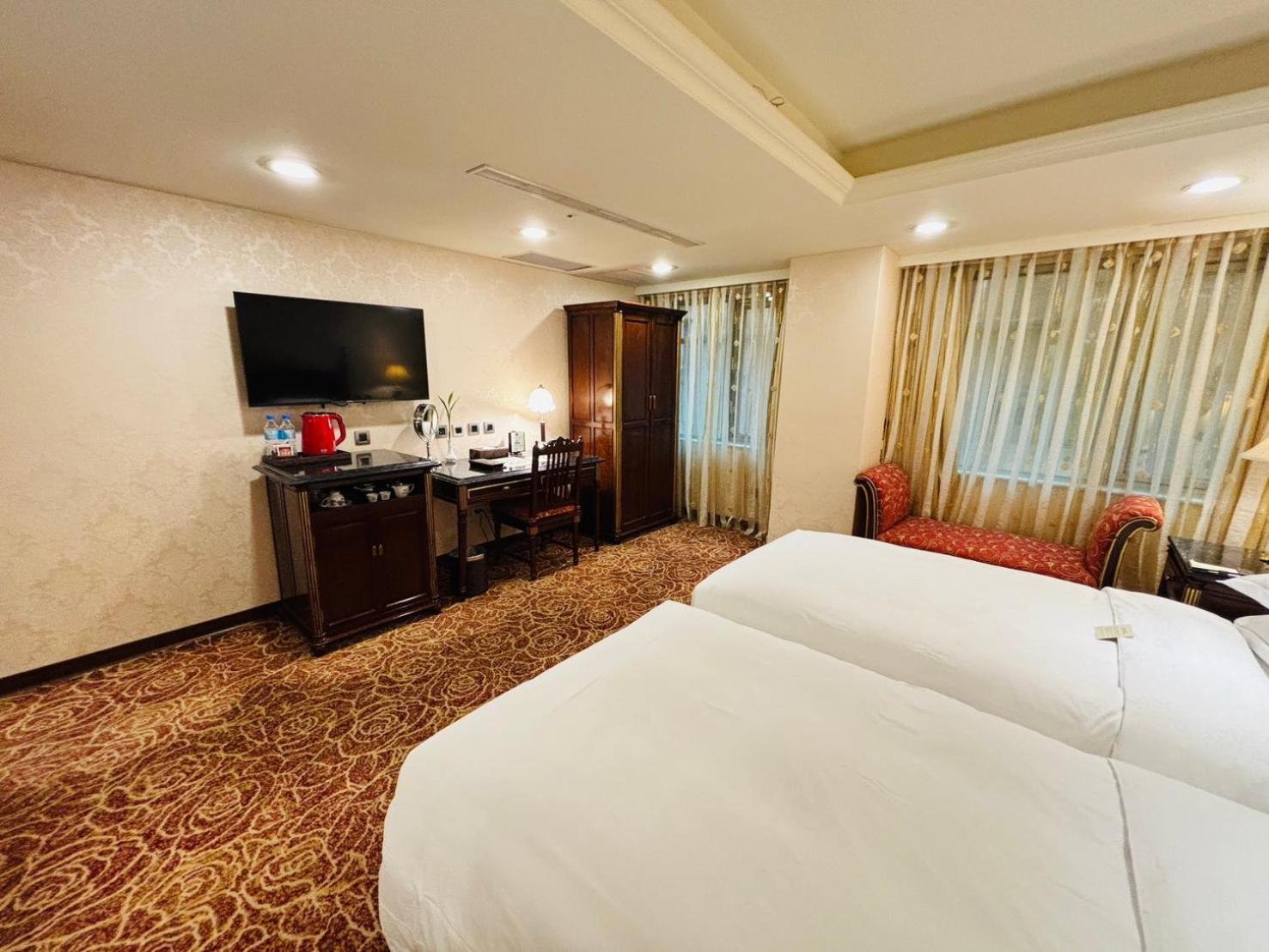 Royal Seasons Hotel Taipei ‧ Nanjing W. Exterior photo