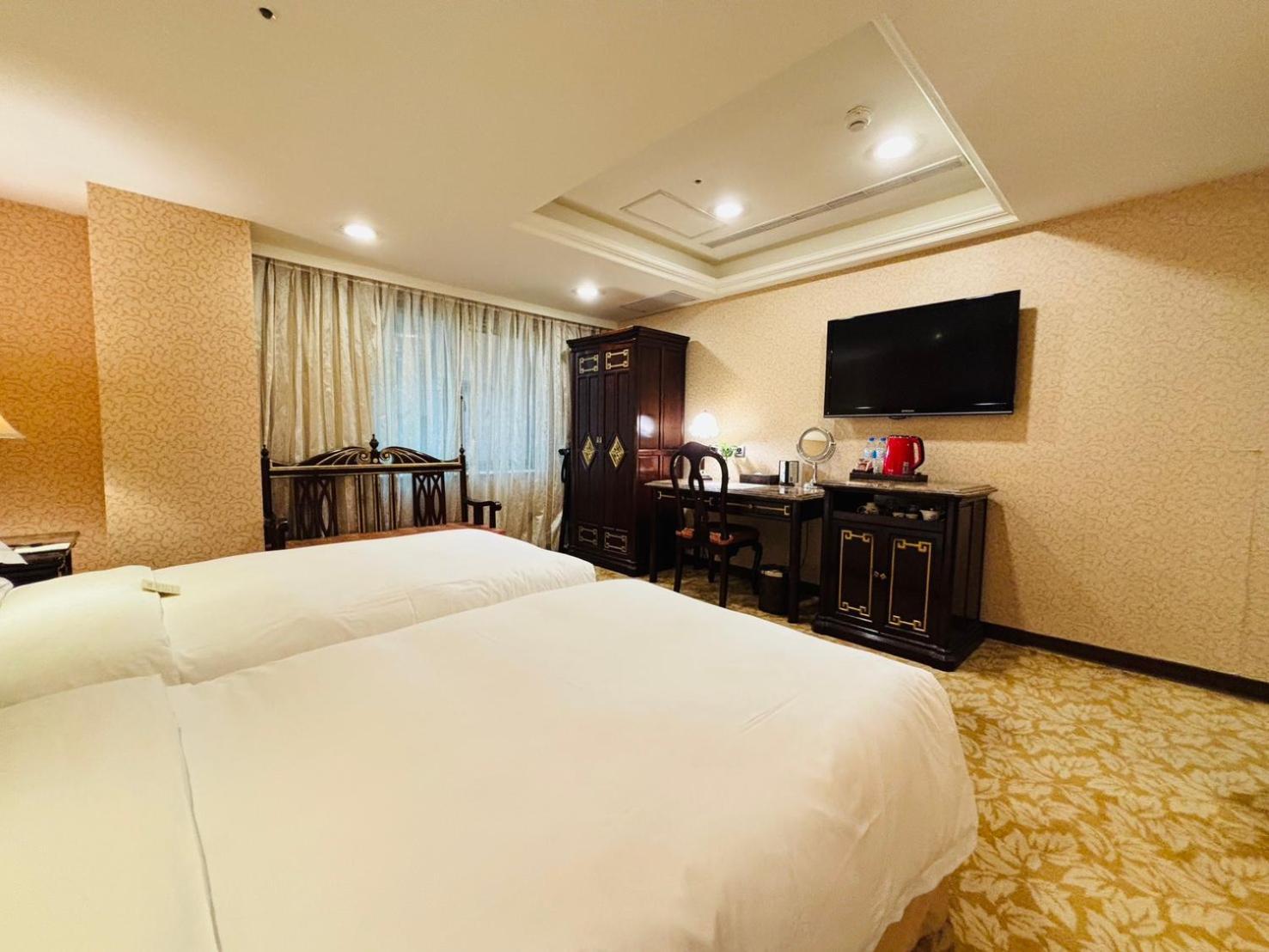 Royal Seasons Hotel Taipei ‧ Nanjing W. Exterior photo