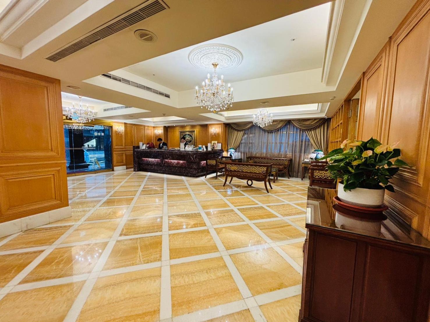 Royal Seasons Hotel Taipei ‧ Nanjing W. Exterior photo